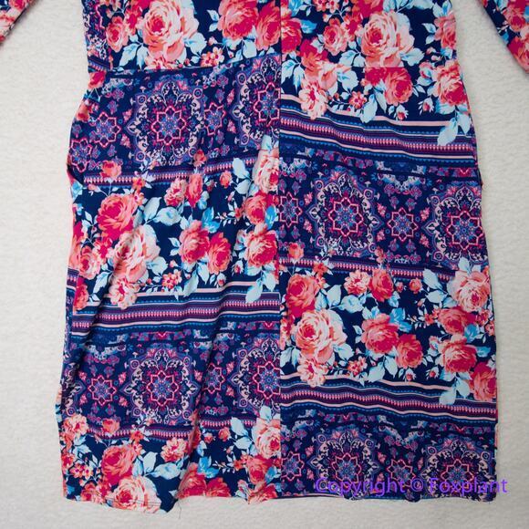Single floral print three quarter sleeve sheath dress wrap front, size 1X - Picture 13 of 16
